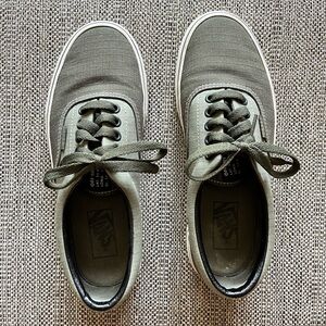 Vans Off the Wall, low-top Canvas (military green)